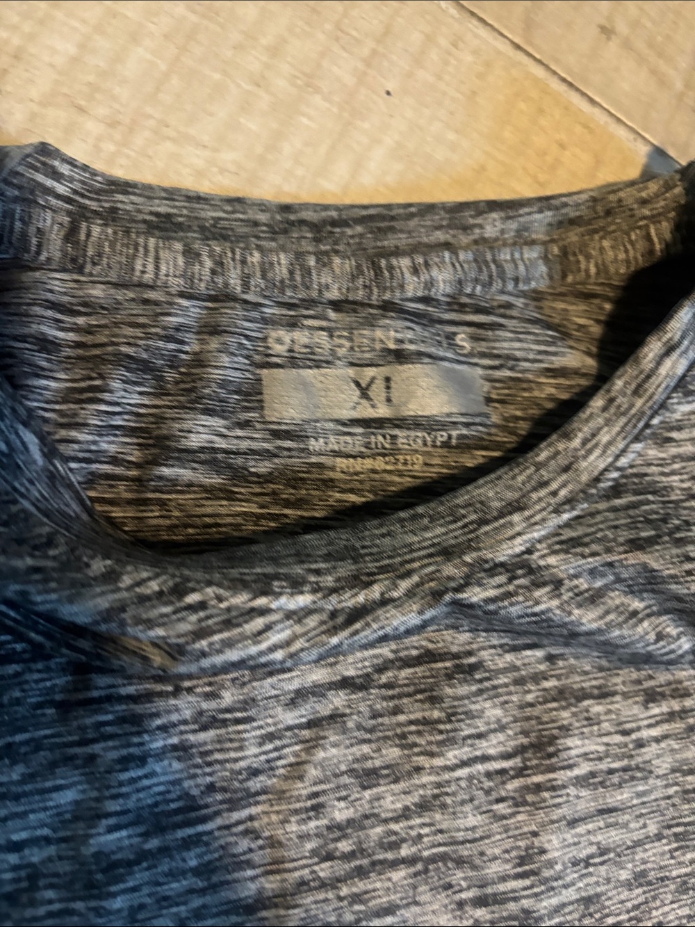 Men Sweater Subcategory Identification - Picture 3 of 8